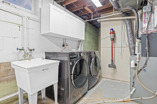 8180 Julianne Terrace, Golden Valley, MN 55427