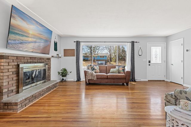 8180 Julianne Terrace, Golden Valley, MN 55427