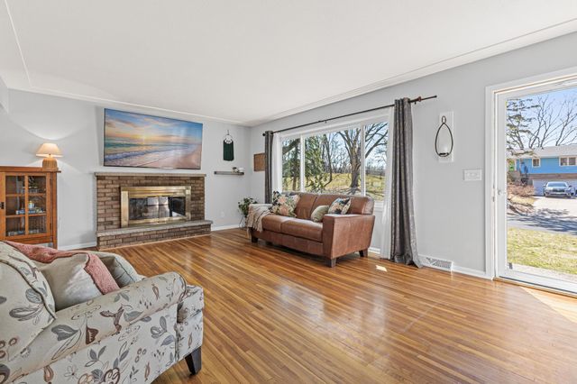 8180 Julianne Terrace, Golden Valley, MN 55427