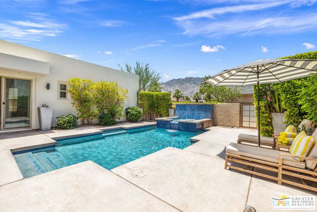2684 Isabella Way, Palm Springs, CA 92262