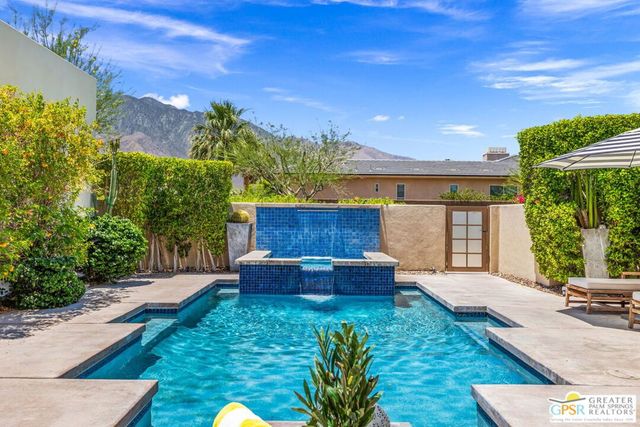 2684 Isabella Way, Palm Springs, CA 92262