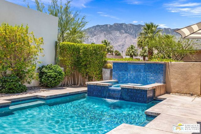 2684 Isabella Way, Palm Springs, CA 92262
