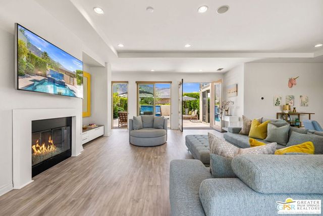 2684 Isabella Way, Palm Springs, CA 92262
