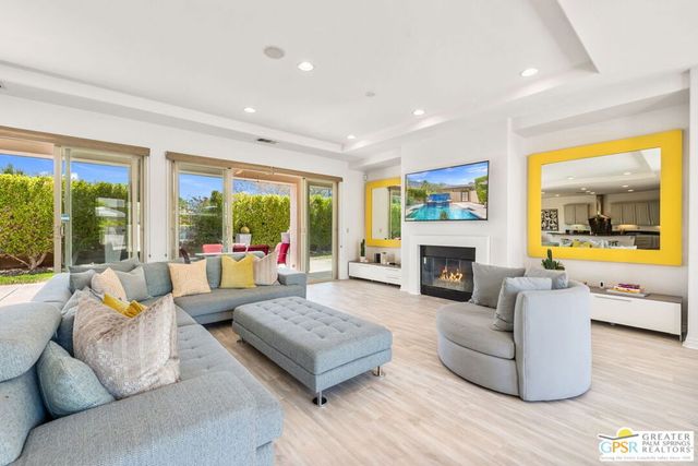 2684 Isabella Way, Palm Springs, CA 92262