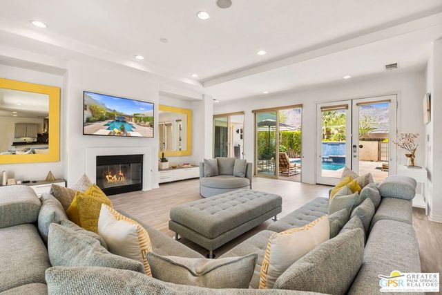 2684 Isabella Way, Palm Springs, CA 92262