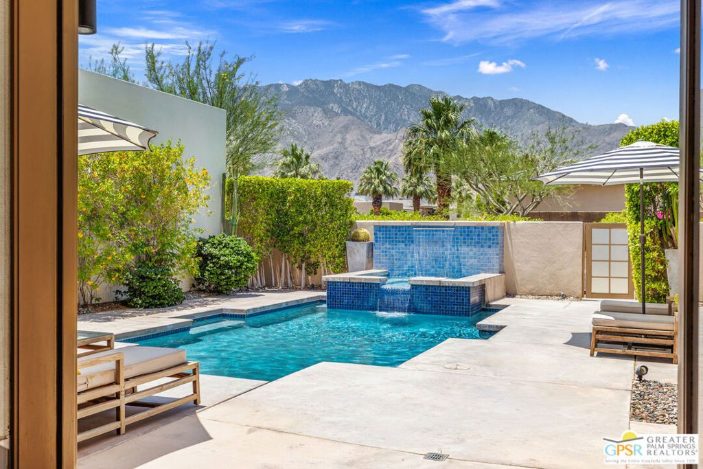 2684 Isabella Way, Palm Springs, CA 92262