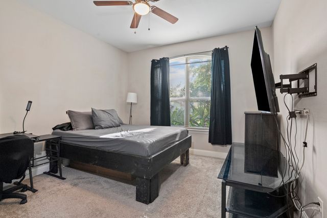 2402 Alaska Avenue, Dallas, TX 75216