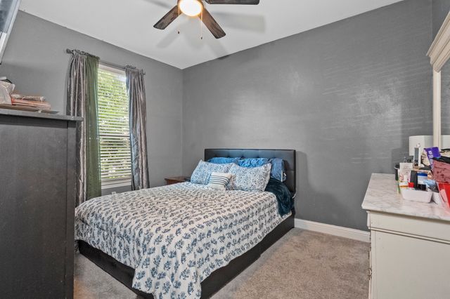 2402 Alaska Avenue, Dallas, TX 75216