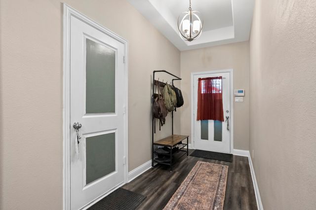 2402 Alaska Avenue, Dallas, TX 75216