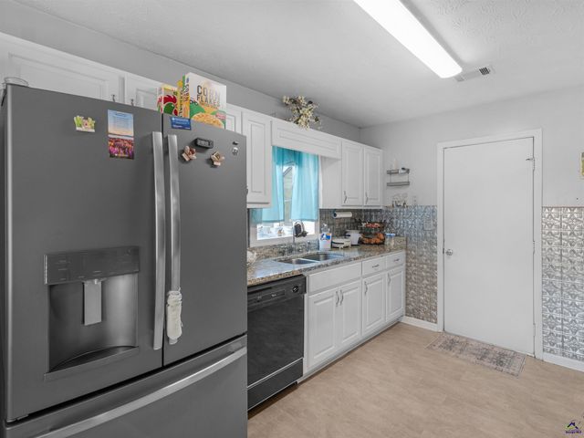 109 Summerfield Drive, Mcdonough, GA 30253