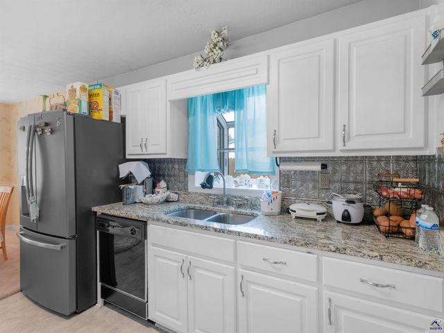 109 Summerfield Drive, Mcdonough, GA 30253