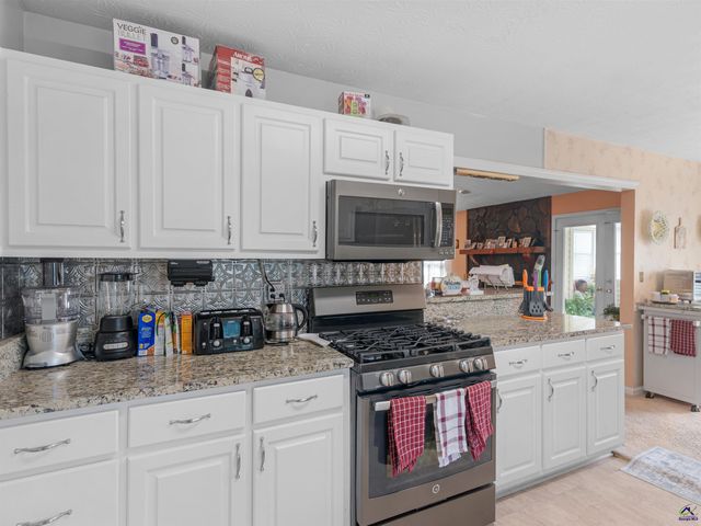 109 Summerfield Drive, Mcdonough, GA 30253