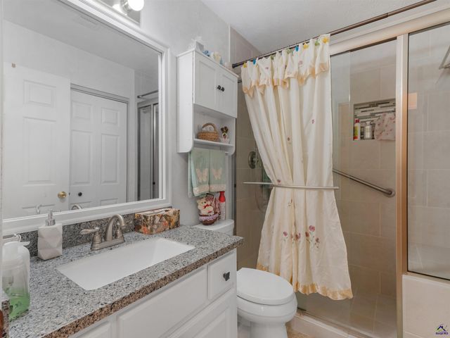 109 Summerfield Drive, Mcdonough, GA 30253