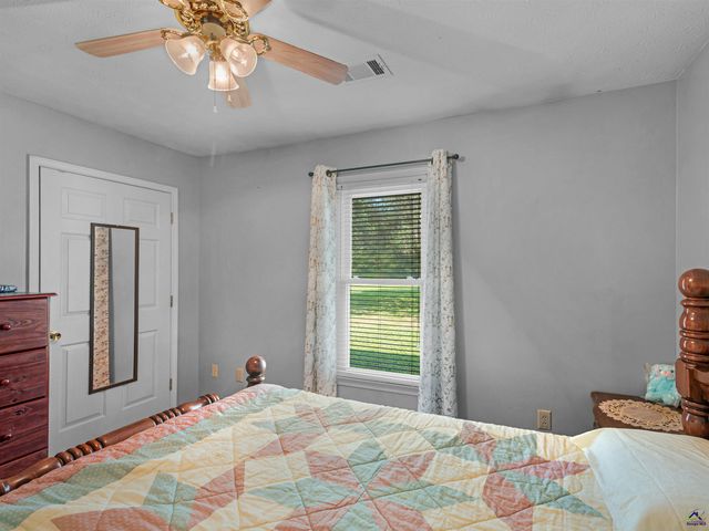 109 Summerfield Drive, Mcdonough, GA 30253