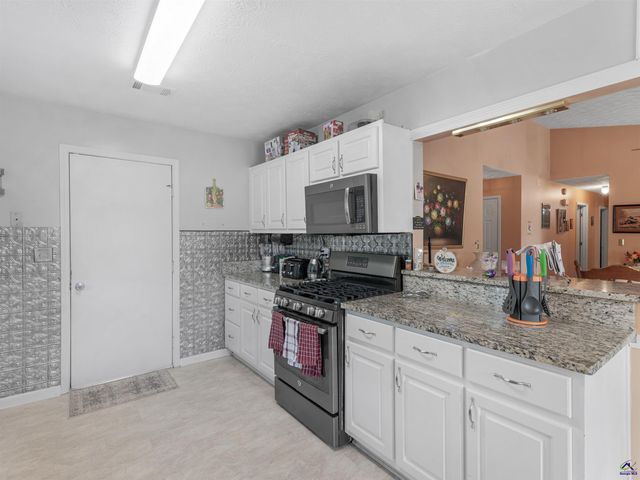 109 Summerfield Drive, Mcdonough, GA 30253