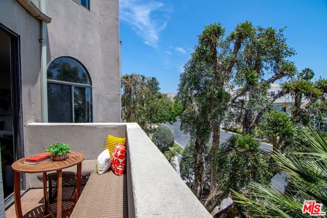 1541 S Bedford Street 201, Los Angeles, CA 90035