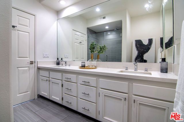1541 S Bedford Street 201, Los Angeles, CA 90035