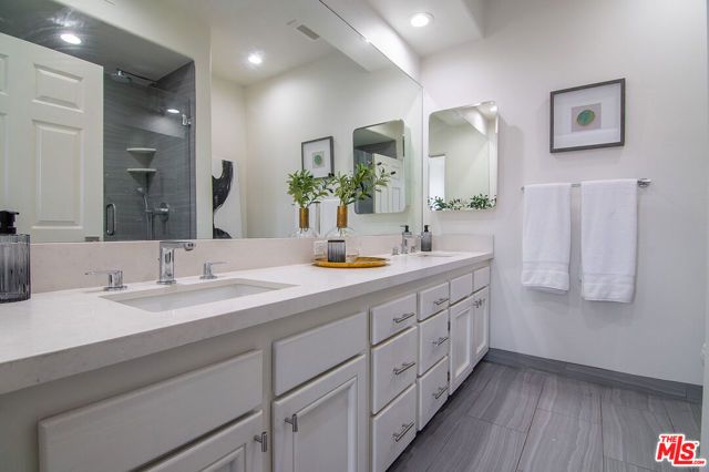 1541 S Bedford Street 201, Los Angeles, CA 90035