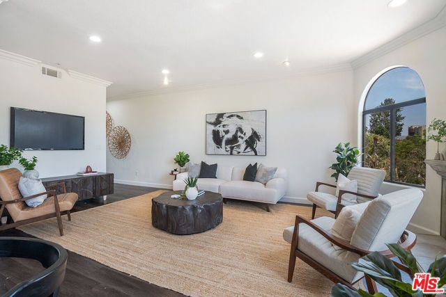 1541 S Bedford Street 201, Los Angeles, CA 90035