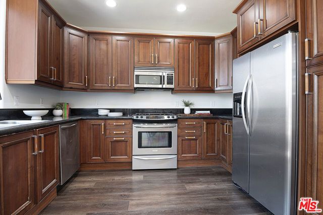 1541 S Bedford Street 201, Los Angeles, CA 90035