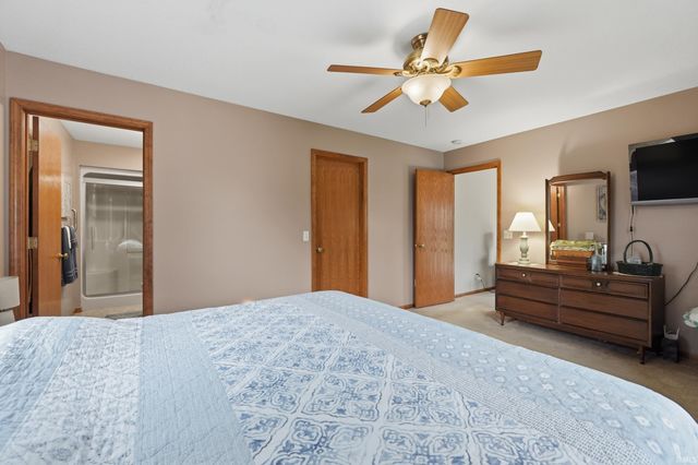 828 Amber Willow Way, Huntertown, IN 46748