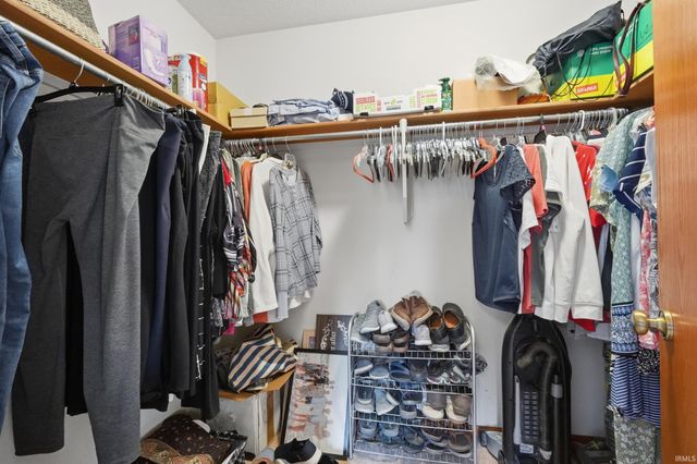 828 Amber Willow Way, Huntertown, IN 46748