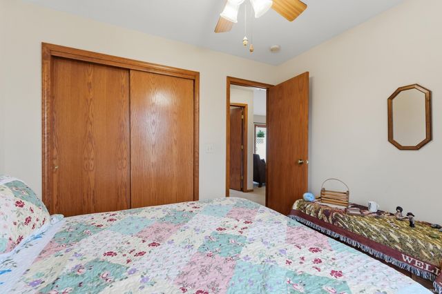 828 Amber Willow Way, Huntertown, IN 46748