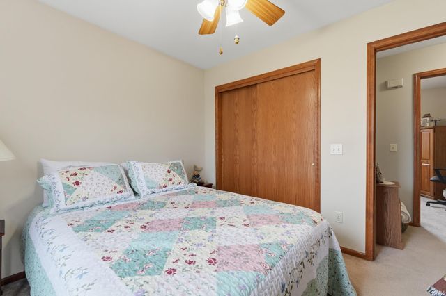 828 Amber Willow Way, Huntertown, IN 46748