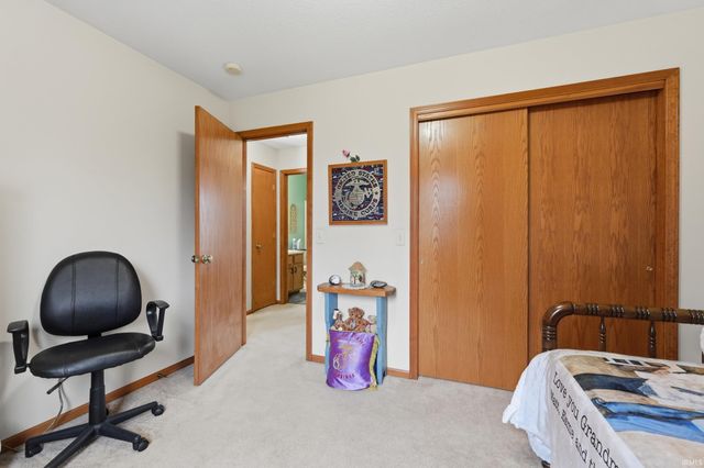 828 Amber Willow Way, Huntertown, IN 46748