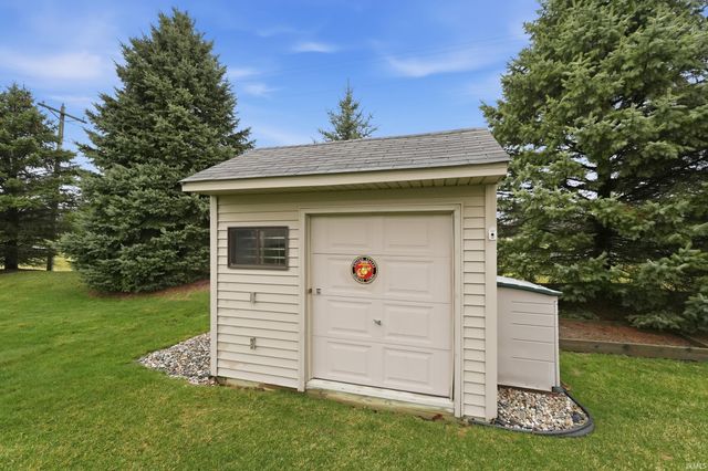 828 Amber Willow Way, Huntertown, IN 46748