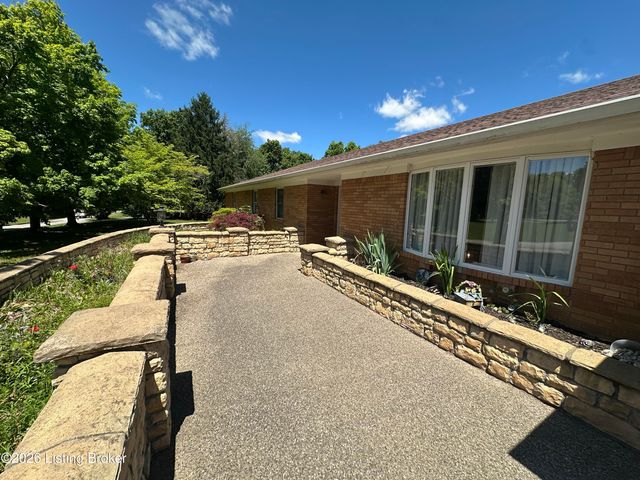 234 Northridge Dr, Bedford, KY 40006