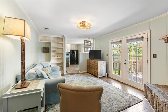 505 Bear Dr, Gulf Breeze, FL 32561