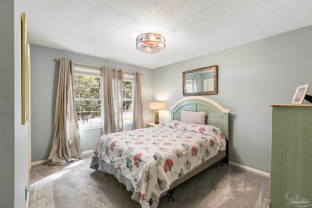 505 Bear Dr, Gulf Breeze, FL 32561