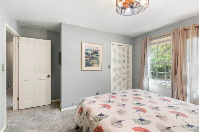 505 Bear Dr, Gulf Breeze, FL 32561