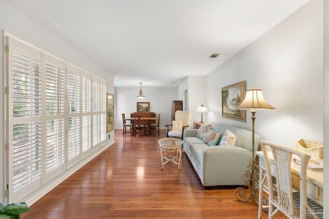 505 Bear Dr, Gulf Breeze, FL 32561