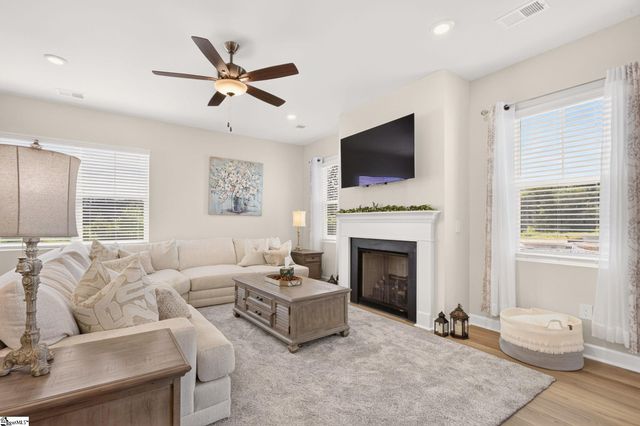 1528 Yellowwood Court, Reidville, SC 29388