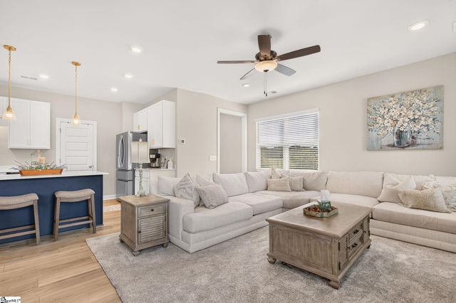 1528 Yellowwood Court, Reidville, SC 29388