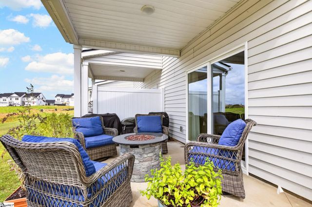 1528 Yellowwood Court, Reidville, SC 29388
