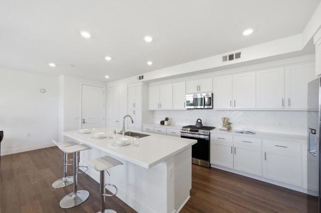 44908 Wisdom Road 203, Fremont, CA 94538