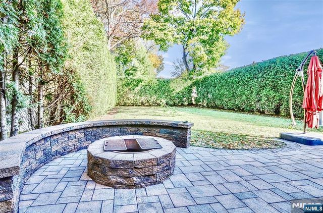 65 McDougall Lane, Bogota, NJ 07603