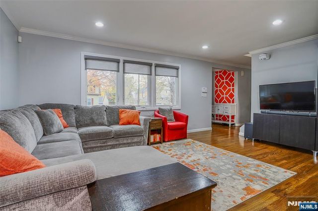 65 McDougall Lane, Bogota, NJ 07603