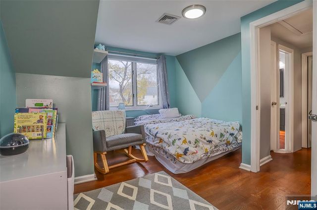 65 McDougall Lane, Bogota, NJ 07603