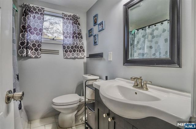 65 McDougall Lane, Bogota, NJ 07603