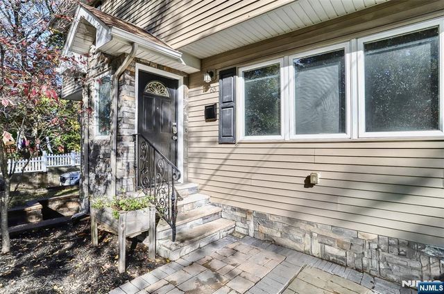 65 McDougall Lane, Bogota, NJ 07603