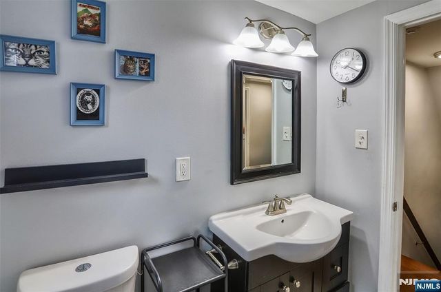 65 McDougall Lane, Bogota, NJ 07603