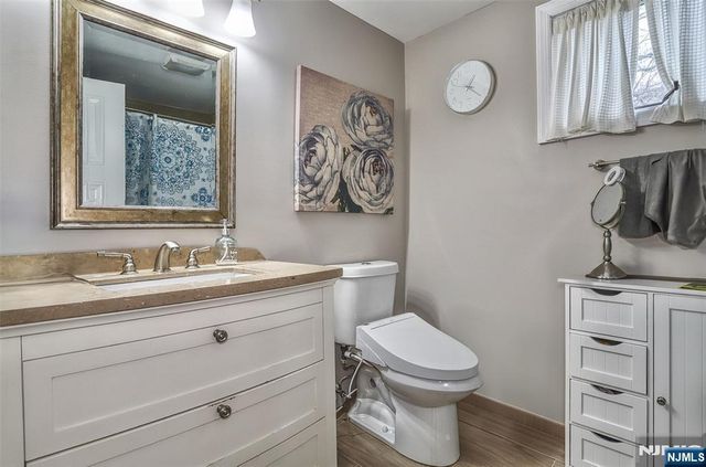 65 McDougall Lane, Bogota, NJ 07603