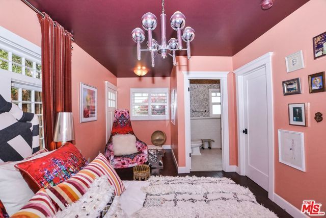 2172 Argyle Avenue, Los Angeles, CA 90068