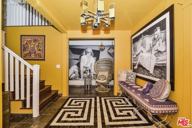 2172 Argyle Avenue, Los Angeles, CA 90068