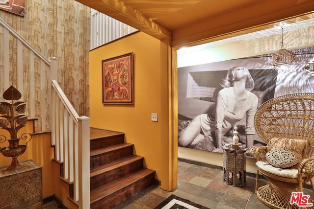 2172 Argyle Avenue, Los Angeles, CA 90068