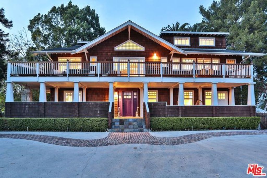 2172 Argyle Avenue, Los Angeles, CA 90068